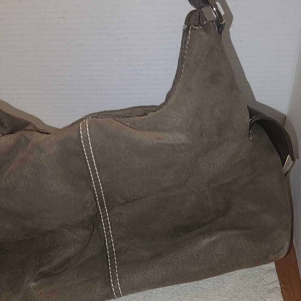 Liz Claiborne Olive Green Suede Shoulder Bag with Dark Brown Trim - Picture 3 of 9
